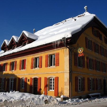 Hotel De L'Aigle Couvet Екстериор снимка