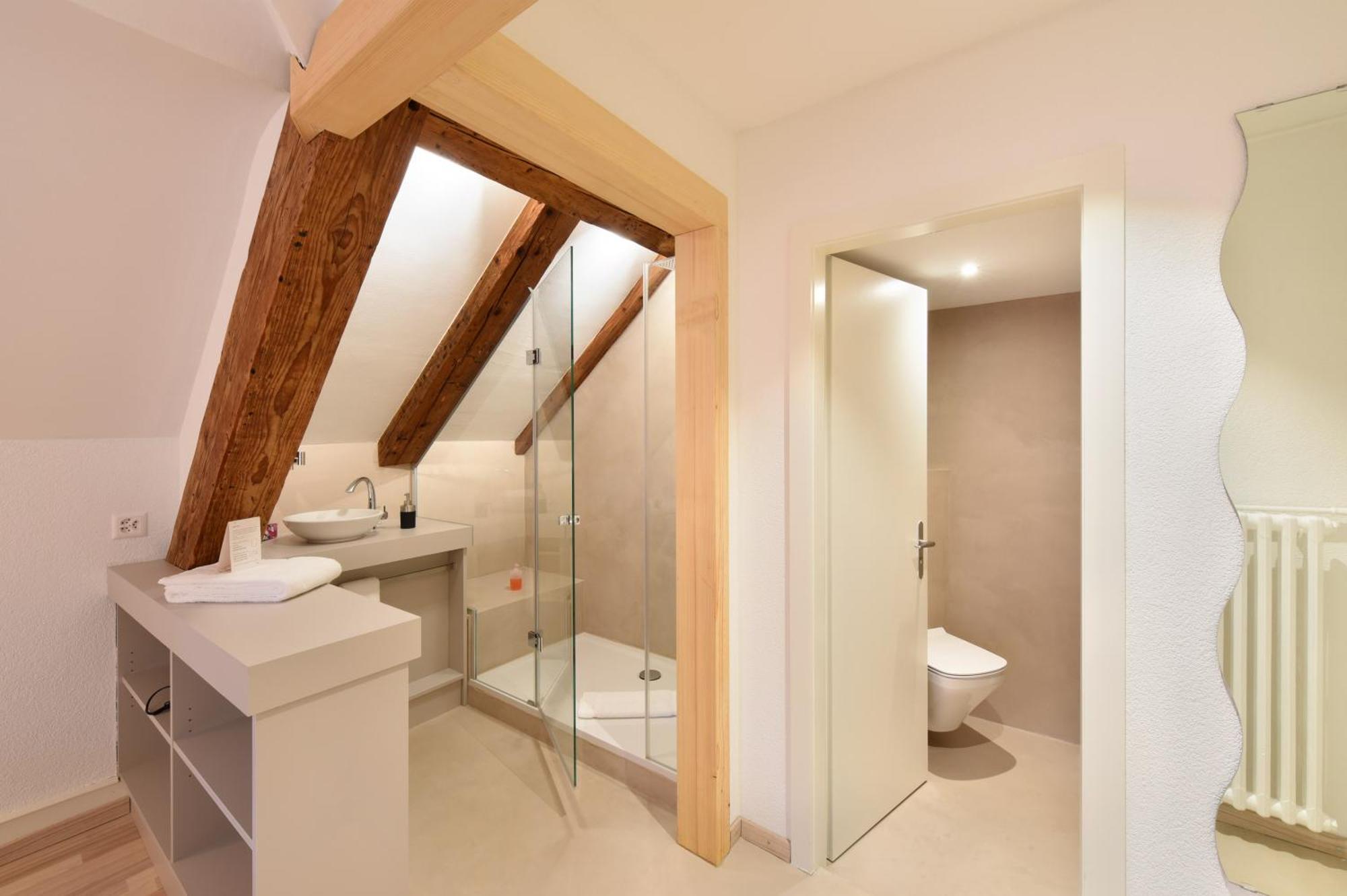 Hotel De L'Aigle Couvet Стая снимка