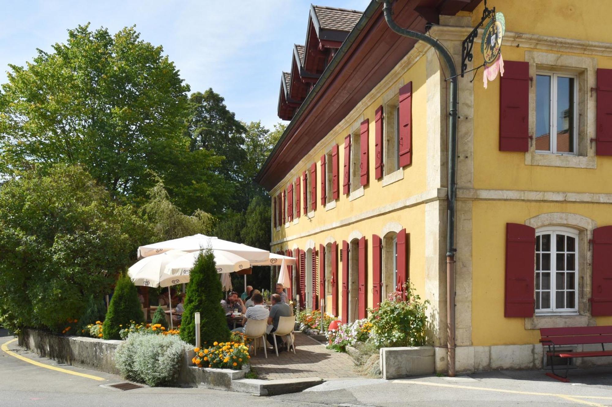 Hotel De L'Aigle Couvet Екстериор снимка