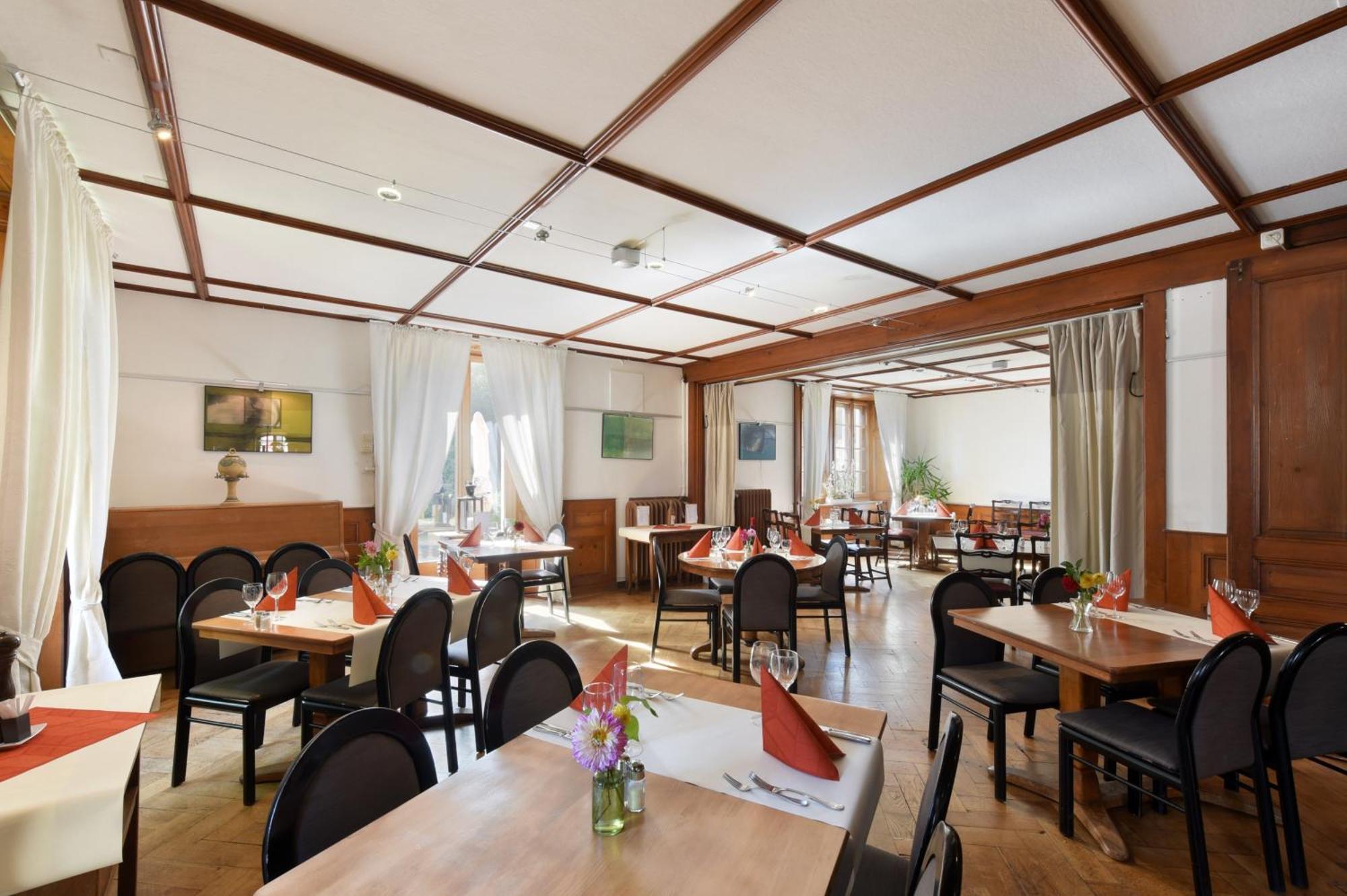 Hotel De L'Aigle Couvet Екстериор снимка