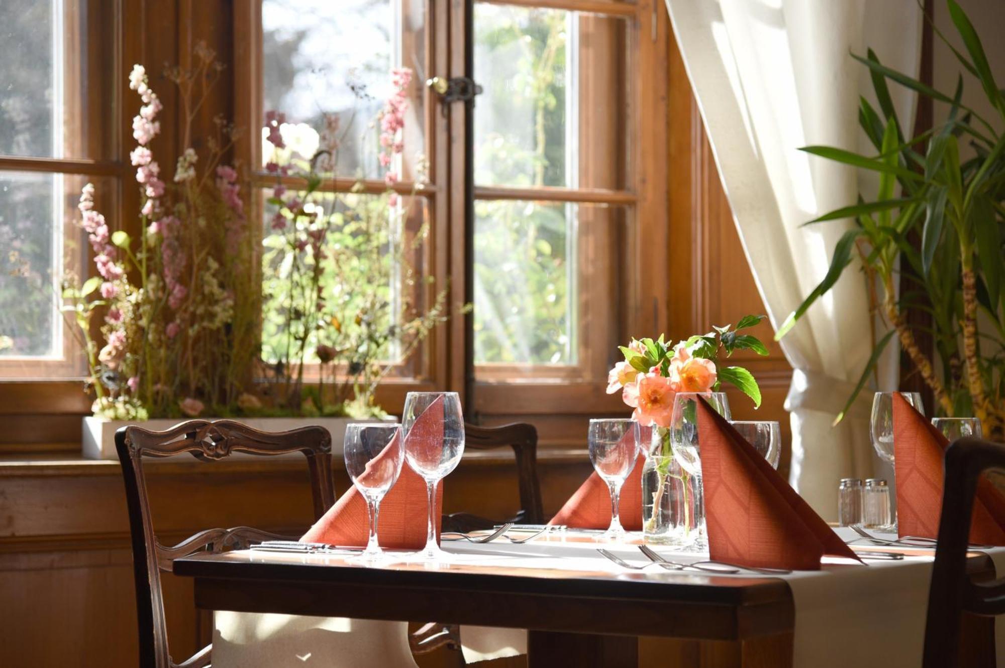 Hotel De L'Aigle Couvet Екстериор снимка