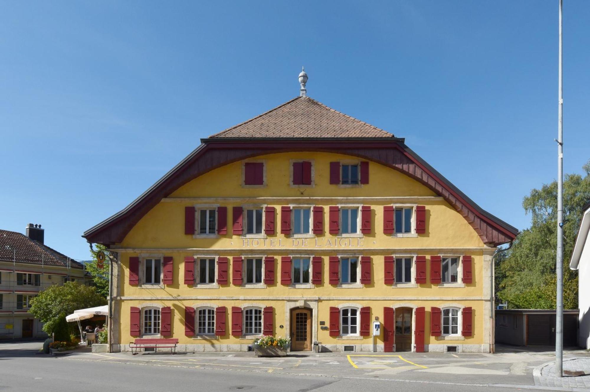 Hotel De L'Aigle Couvet Екстериор снимка