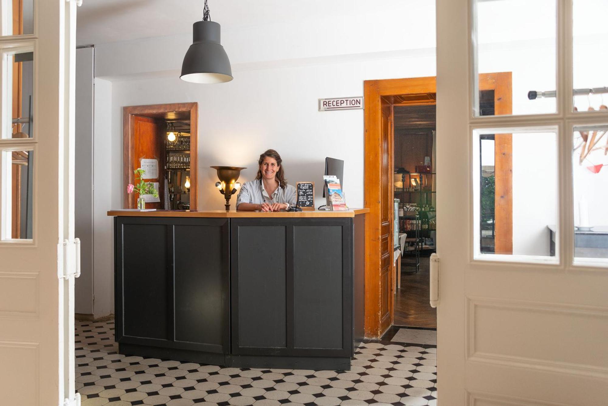 Hotel De L'Aigle Couvet Екстериор снимка