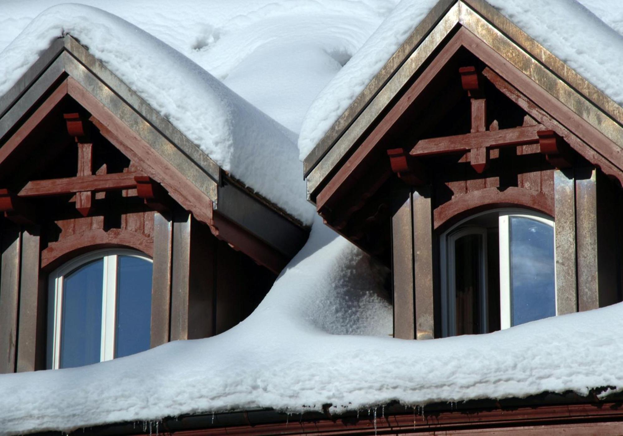 Hotel De L'Aigle Couvet Екстериор снимка